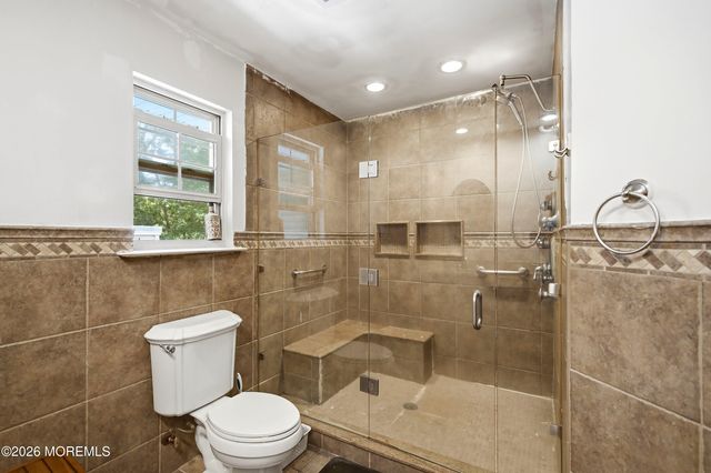 2 Persimmon Drive, Jackson, NJ 08527