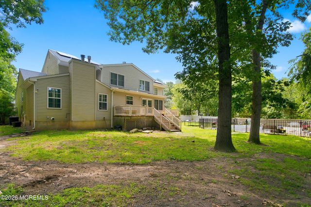 2 Persimmon Drive, Jackson, NJ 08527