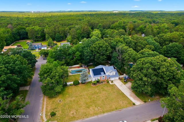 2 Persimmon Drive, Jackson, NJ 08527