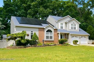 2 Persimmon Drive, Jackson, NJ 08527