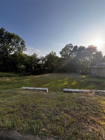 13 Geraldine Lane, Denison, TX 75020