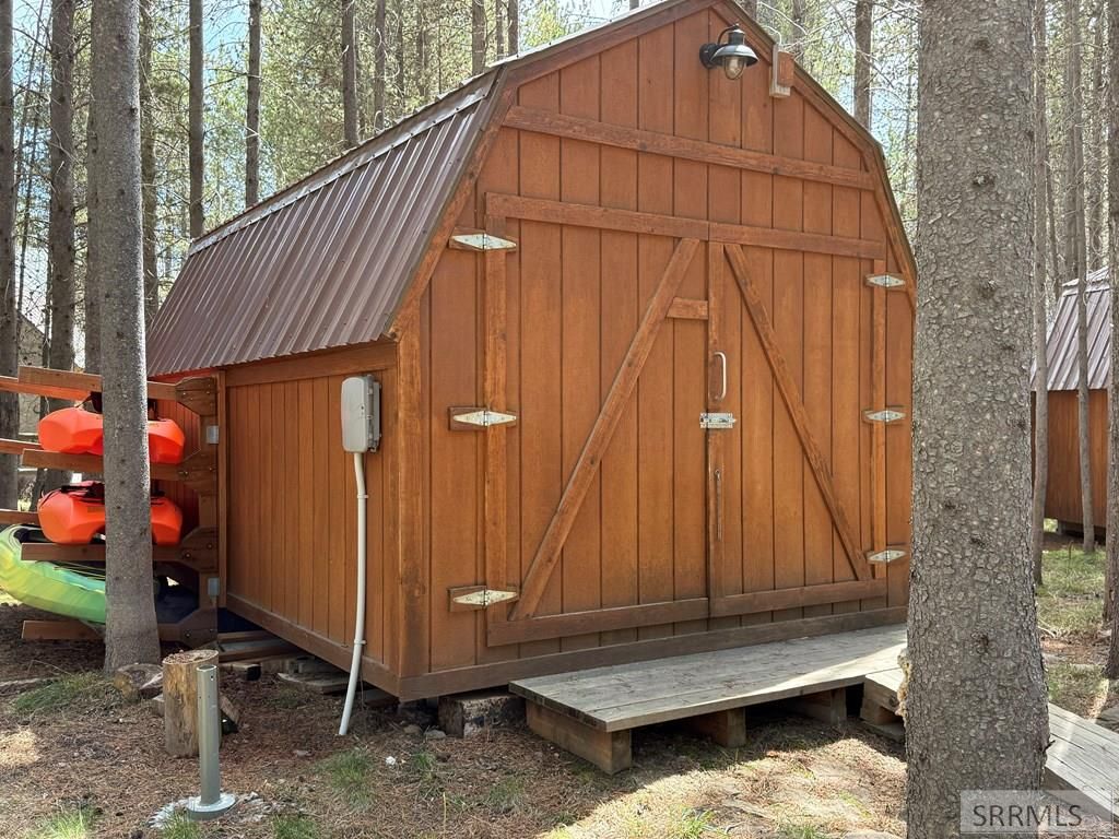 Image 17 of property listing at 4042 Marlin Drive, Island Park, ID 83429