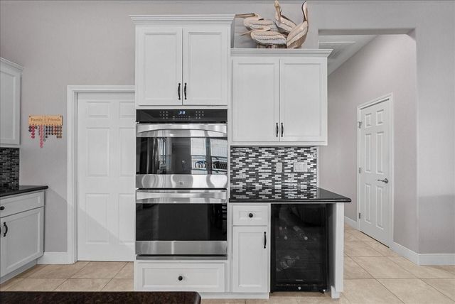 7014 Terrasso Drive, Hitchcock, TX 77563