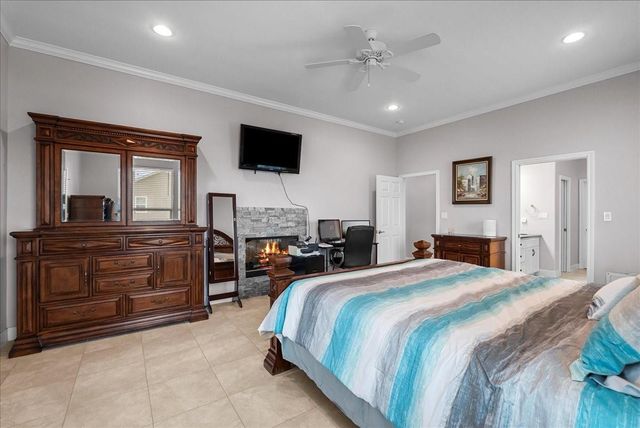 7014 Terrasso Drive, Hitchcock, TX 77563