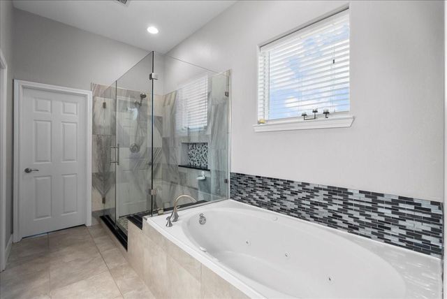 7014 Terrasso Drive, Hitchcock, TX 77563