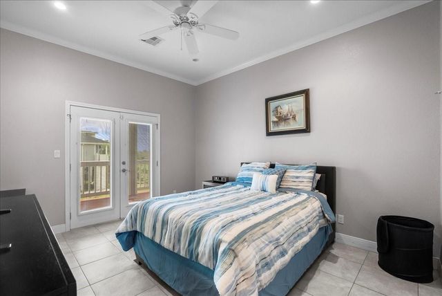 7014 Terrasso Drive, Hitchcock, TX 77563