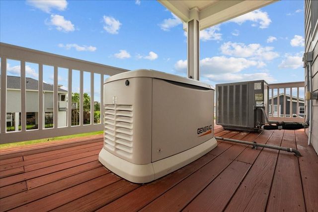 7014 Terrasso Drive, Hitchcock, TX 77563