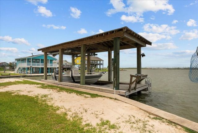 7014 Terrasso Drive, Hitchcock, TX 77563