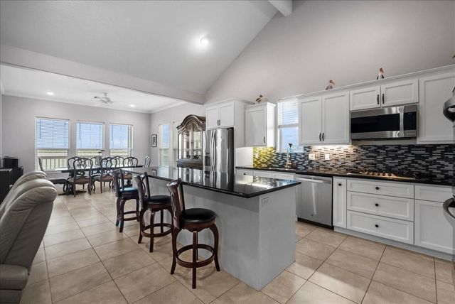 7014 Terrasso Drive, Hitchcock, TX 77563