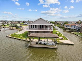 7014 Terrasso Drive, Hitchcock, TX 77563