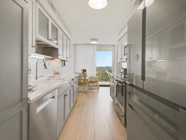 3400 N OCEAN Drive 908, Singer Island, FL 33404