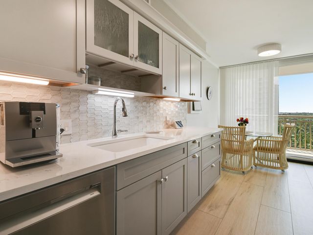3400 N OCEAN Drive 908, Singer Island, FL 33404