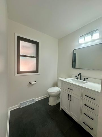 540 N 1st Avenue, Coal City, IL 60416