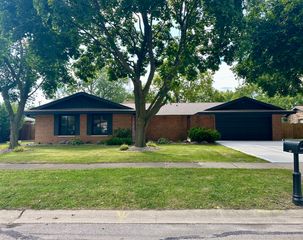 540 N 1st Avenue, Coal City, IL 60416