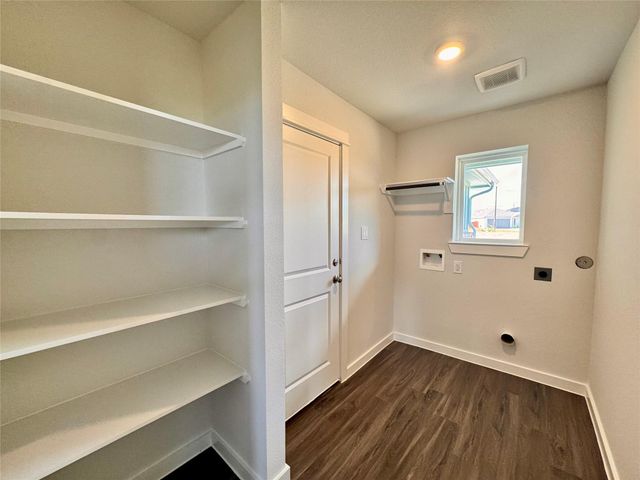 131 County Road 5102b, Cleveland, TX 77327