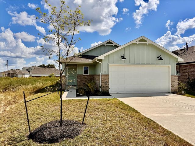 131 County Road 5102b, Cleveland, TX 77327