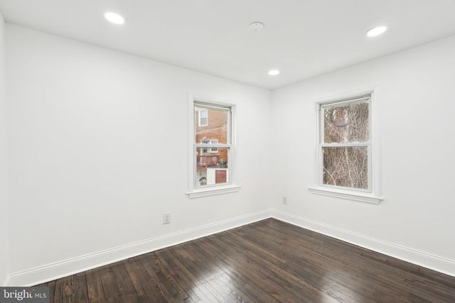 2215 FARRINGTON AVE, Alexandria, VA 22303