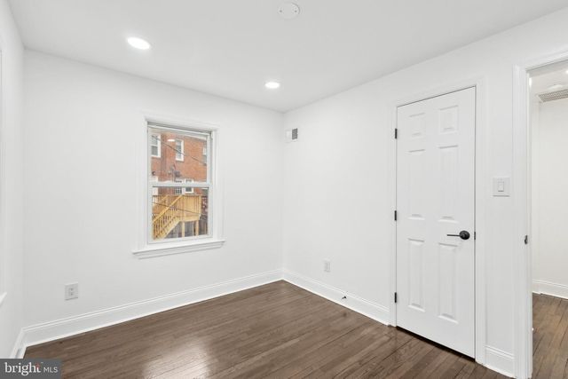 2215 FARRINGTON AVE, Alexandria, VA 22303