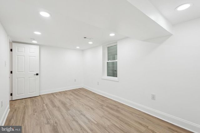 2215 FARRINGTON AVE, Alexandria, VA 22303