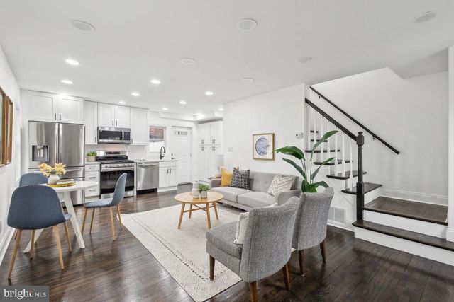 2215 FARRINGTON AVE, Alexandria, VA 22303