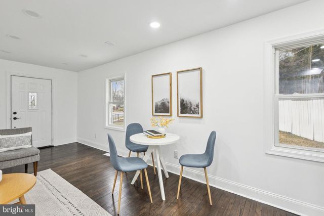 2215 FARRINGTON AVE, Alexandria, VA 22303