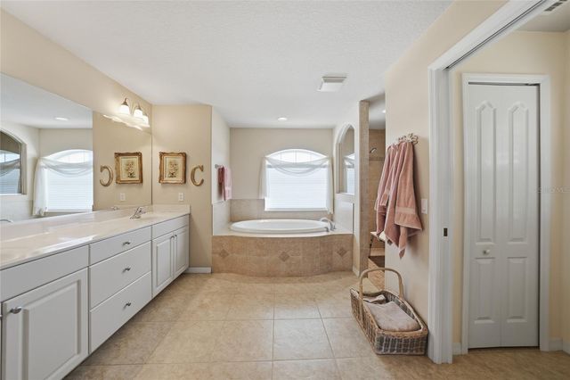 176 MEDALIST ROAD, Rotonda West, FL 33947