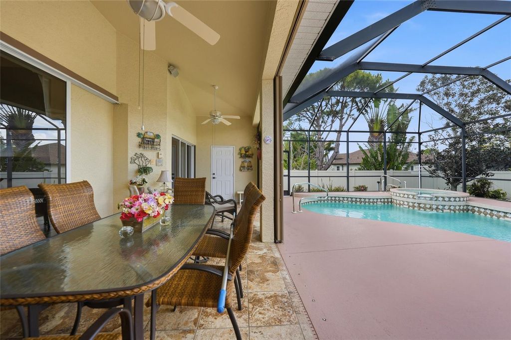 Image 23 of property listing at 176 MEDALIST ROAD, Rotonda West, FL 33947