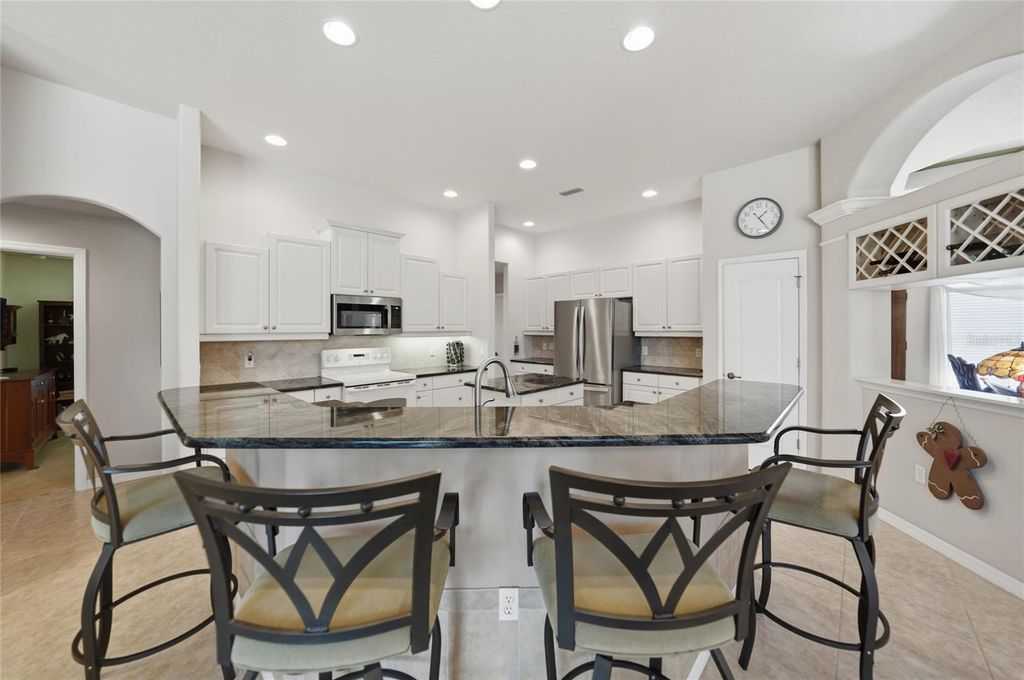 Image 8 of property listing at 176 MEDALIST ROAD, Rotonda West, FL 33947