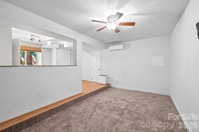 51 Wake Robin Way, Asheville, NC 28805
