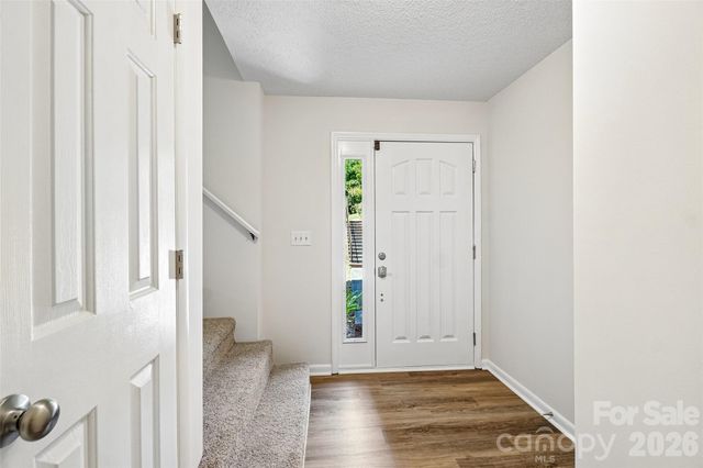51 Wake Robin Way, Asheville, NC 28805