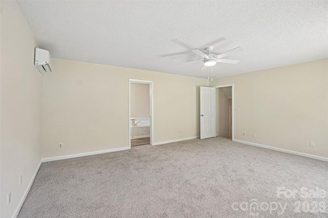 51 Wake Robin Way, Asheville, NC 28805