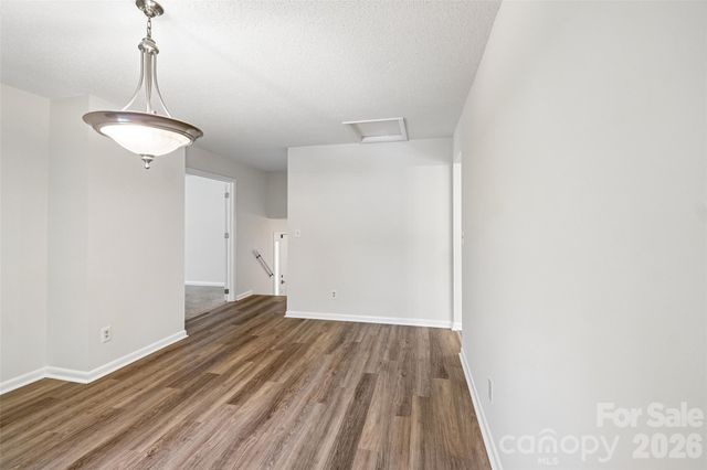 51 Wake Robin Way, Asheville, NC 28805