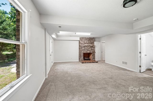 51 Wake Robin Way, Asheville, NC 28805