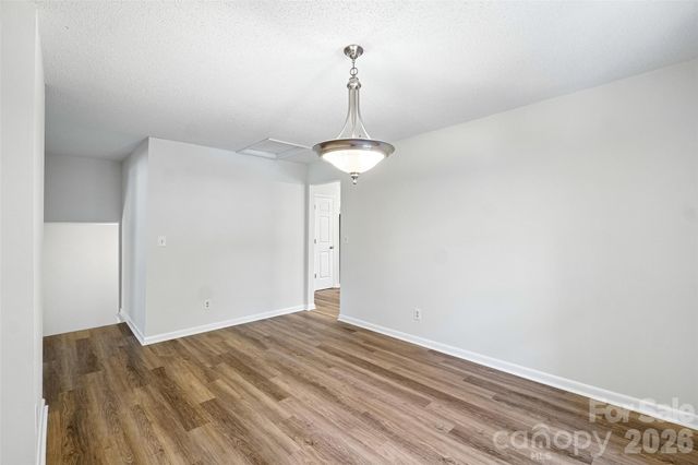 51 Wake Robin Way, Asheville, NC 28805
