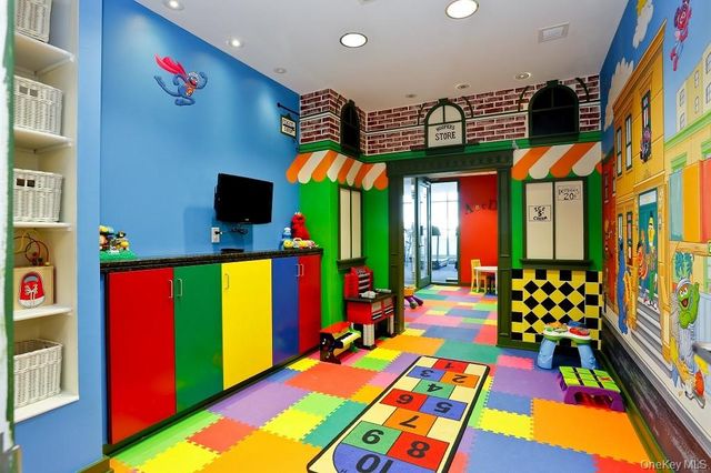 175 Huguenot Street 1604, New Rochelle, NY 10801