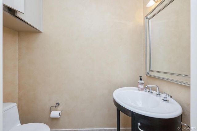 175 Huguenot Street 1604, New Rochelle, NY 10801