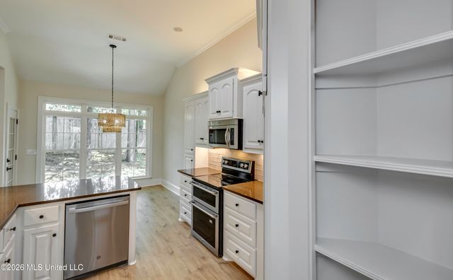 248 Oak Park Drive, Madison, MS 39110