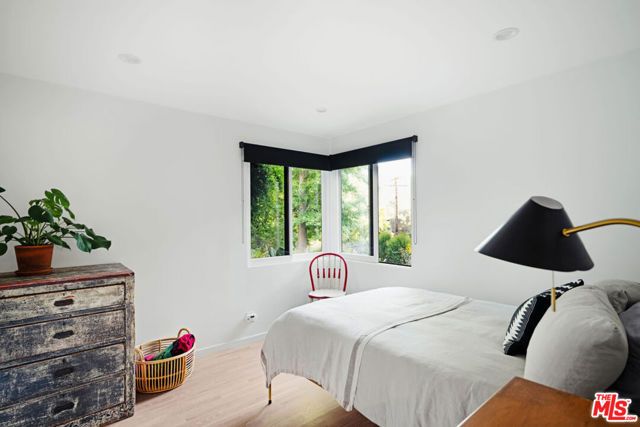 25761 Vista Verde Drive, Calabasas, CA 91302