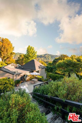 25761 Vista Verde Drive, Calabasas, CA 91302