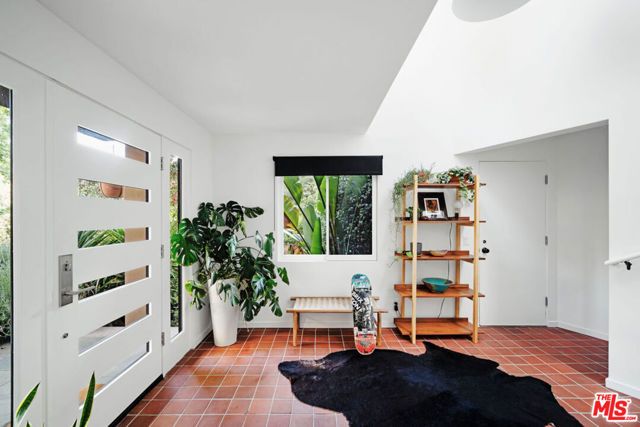 25761 Vista Verde Drive, Calabasas, CA 91302