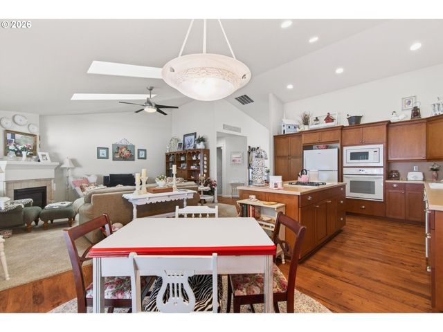 3772 GRACIE Pl, Longview, WA 98632