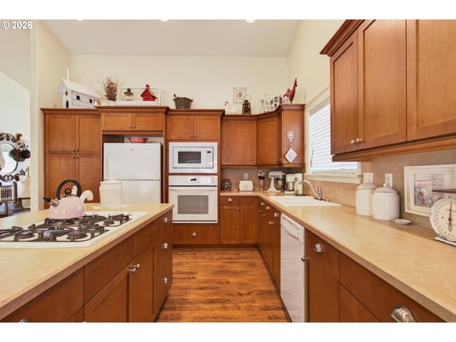 3772 GRACIE Pl, Longview, WA 98632