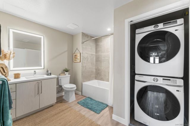 355 N Cleveland Street, Oceanside, CA 92054