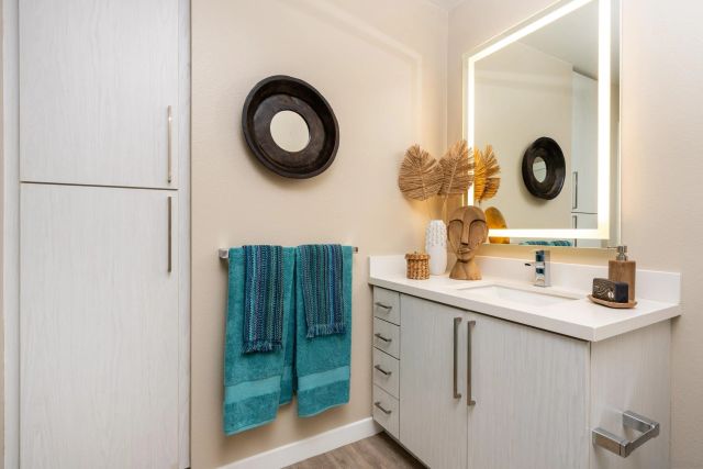 355 N Cleveland Street, Oceanside, CA 92054