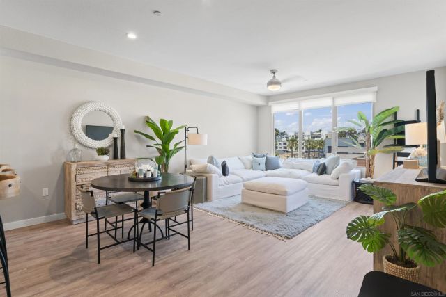 355 N Cleveland Street, Oceanside, CA 92054