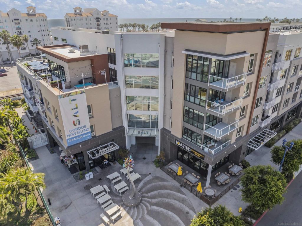 355 N Cleveland Street, Oceanside, CA 92054