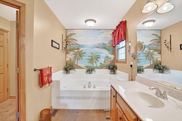 300 Alice Place, Ozark, MO 65721