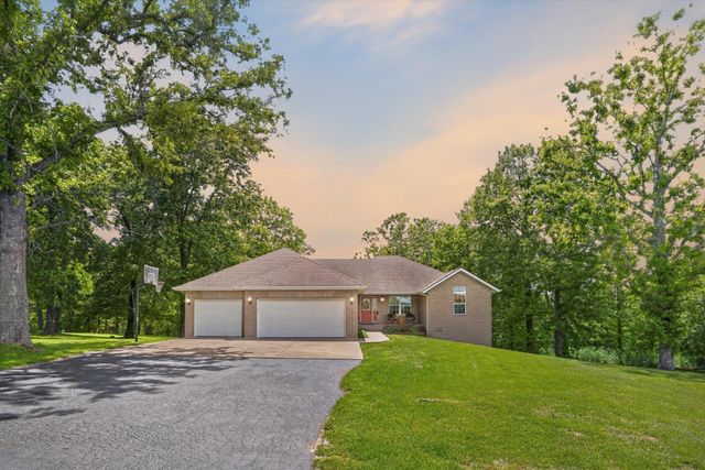 300 Alice Place, Ozark, MO 65721