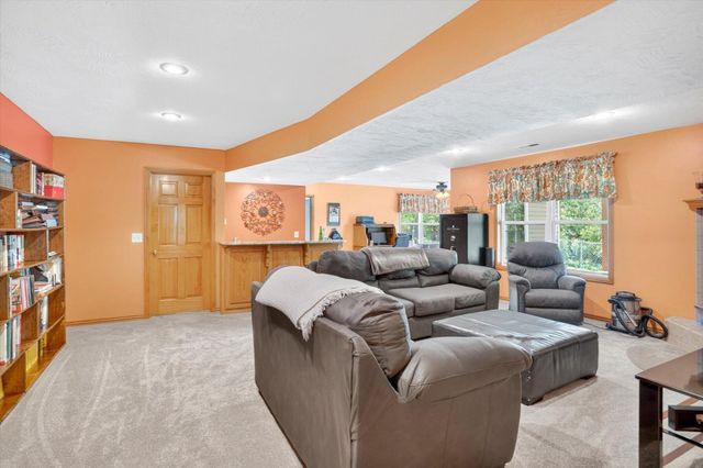 300 Alice Place, Ozark, MO 65721