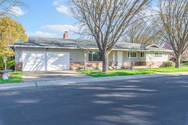 1713 Wolverine Way, Modesto, CA 95355